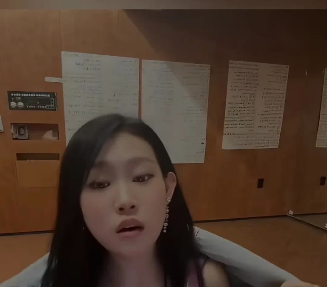 大家不要小看小沈阳女儿。沈佳润进军娱乐圈，你以为星二代只是玩玩。不不，是下了