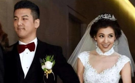 2005年，贾静雯生了一个女儿，婆婆气得破口大骂。后来贾静雯离婚，婆婆高兴坏了，