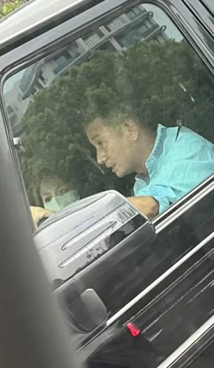 如果当初爆出出轨，文章立马离婚和姚笛结婚，结局会不会不一样？近日，文章开