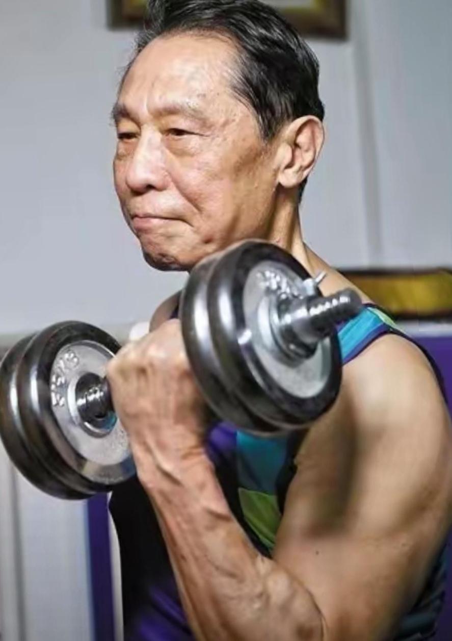 经常生气真的会生病！钟南山院士分享养生心得：生命不息，运动不止。85岁的钟南