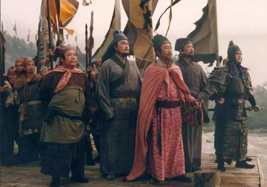 李逵关胜先后中箭，武松苦战栾廷玉，林冲鲁智深为何都不肯出手？ 看过《水浒传》