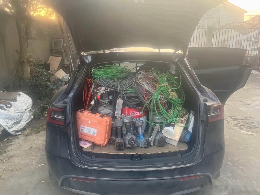 牛大哥，马大哥，开始上班了嚒[思考]​​​