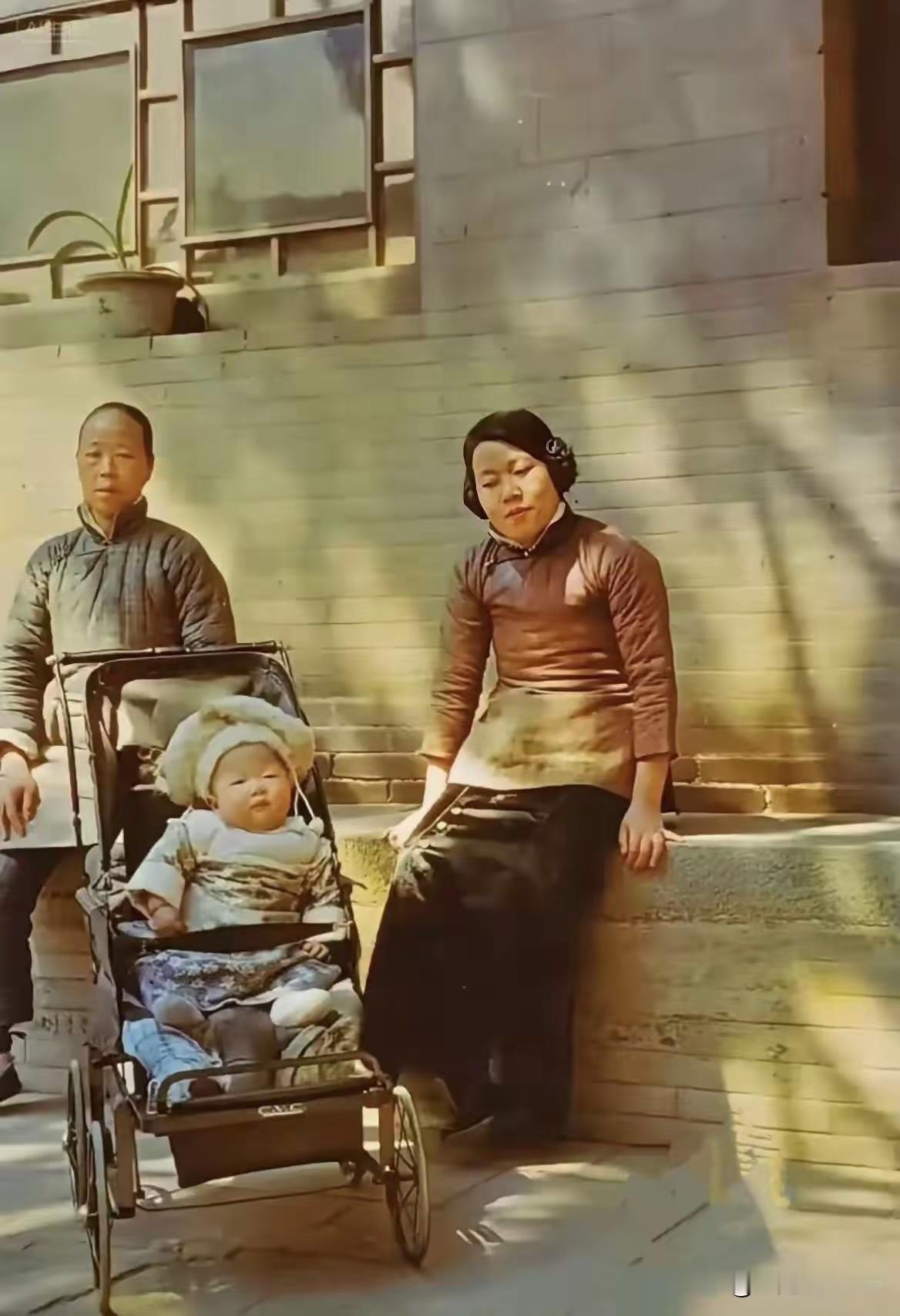 这是宋霭龄27岁的真实相貌！嫁山西孔祥熙才1年多，就生下长女孔令仪。你看