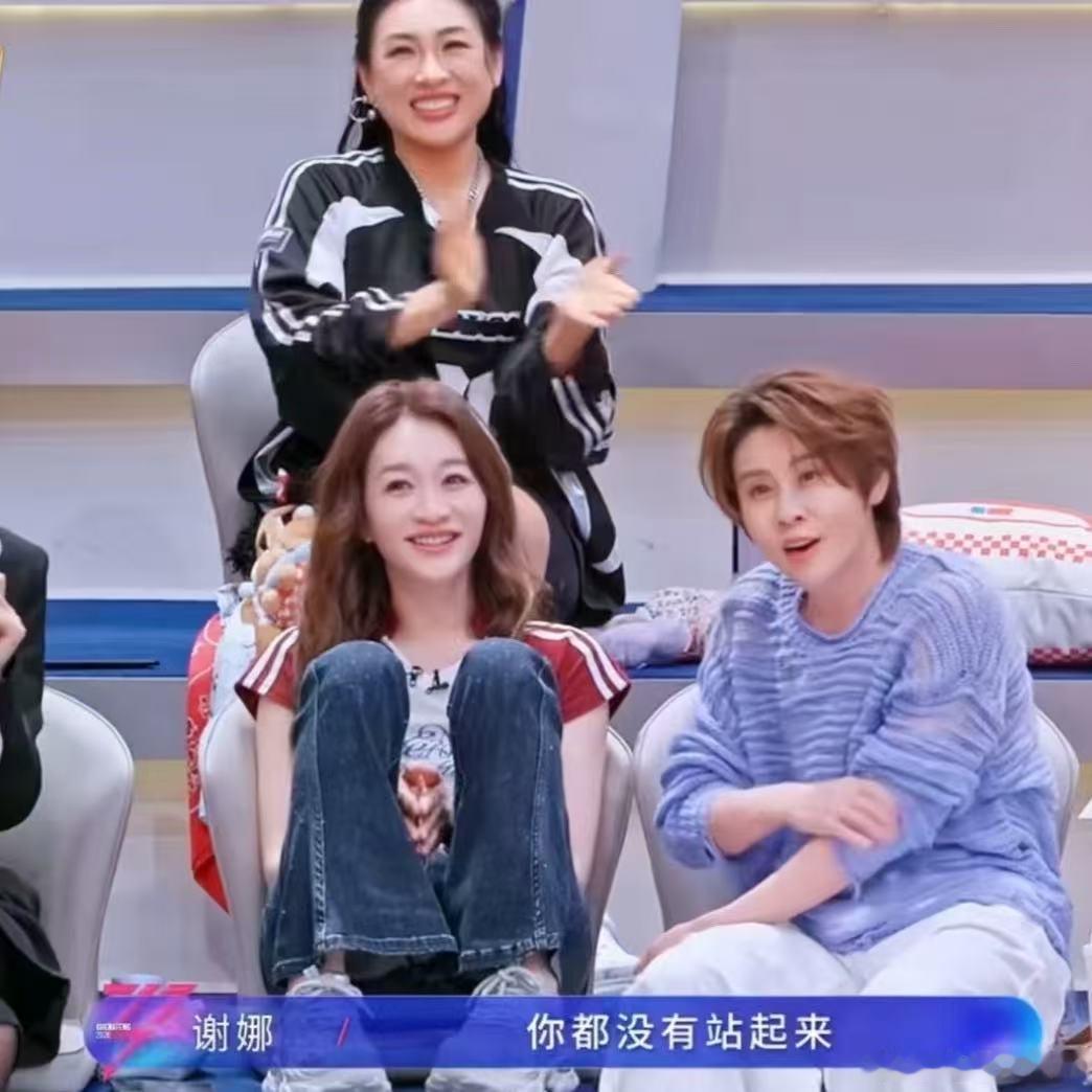 王濛教李小冉普通disco王濛化身专业王指导，手把手教李小冉跳普通disco，健