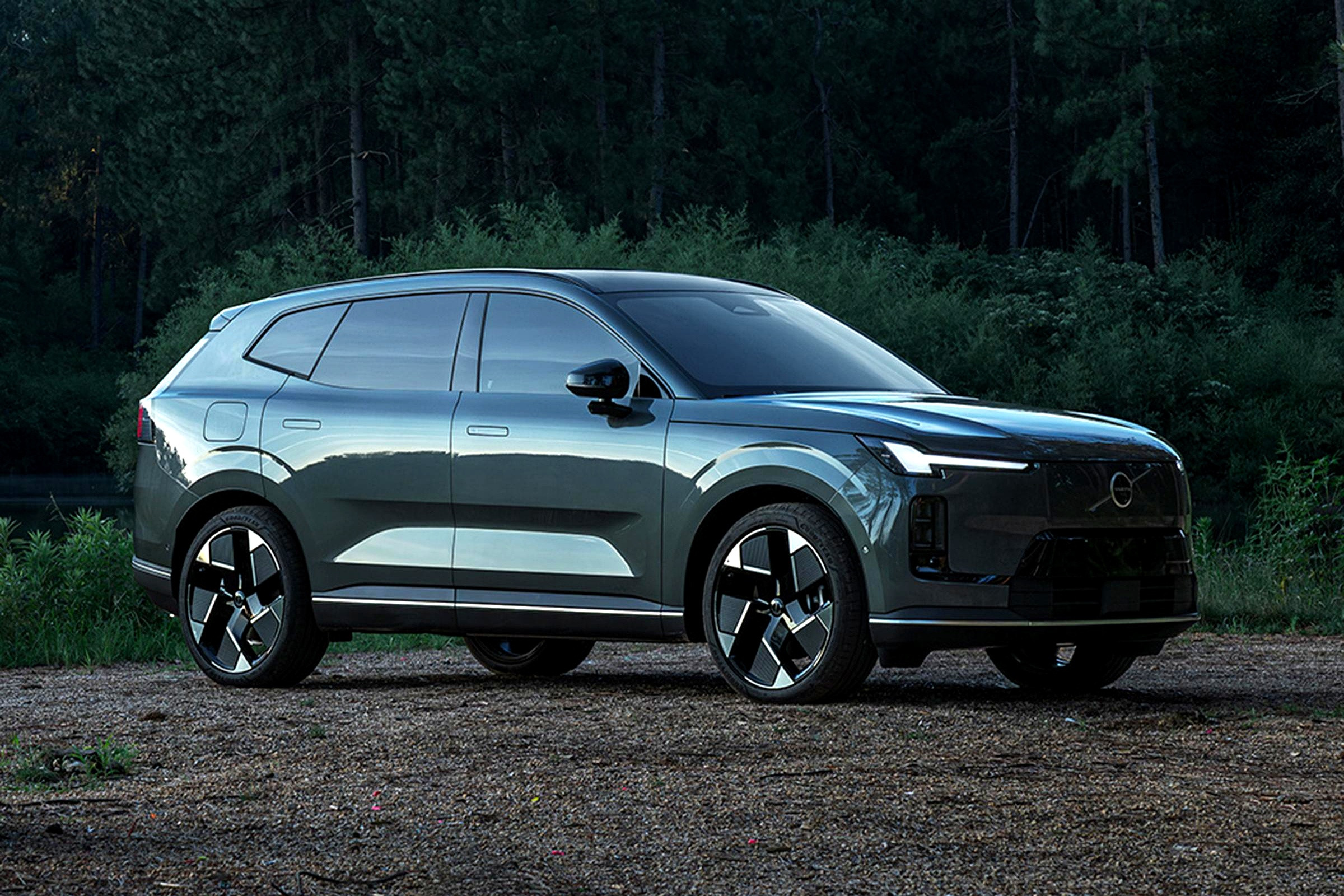 沃尔沃XC70和smart精灵5号超级混动会进一步证明两件事：1、中国的混动技术