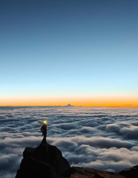 很现实的一段话：“小人搞不过你，最阴的一招就是败坏你名声，这招成本最低，杀伤力