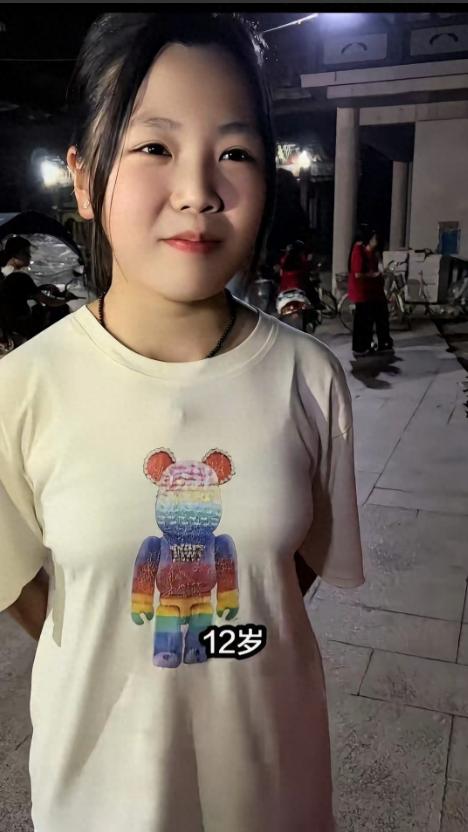 现在的小女孩，发育都这么早吗？很多人都不敢相信今年她才12岁一个12岁的