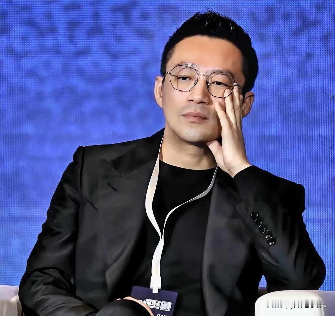 真的去查查汪小菲吧，不是因为他有什么新瓜，而是查完你就会发现，他才是内娱少有