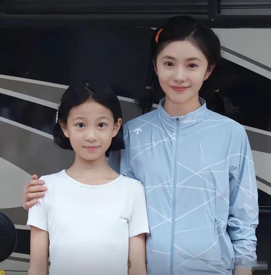 看《主角》对老戏骨没有任何要说的而这两位“谋女郎”给人的感觉太好了感觉张艺谋