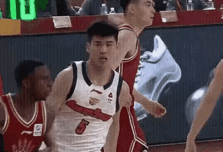 若非仅适用联赛纪律，迪亚洛被拘留好多回了！他的个人能力真的是CBA独一档！一旦兴