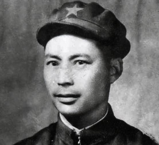 1952年，67军军长李湘在朝鲜战场视察完工事后，突发怪病，头大如球，最终不治而