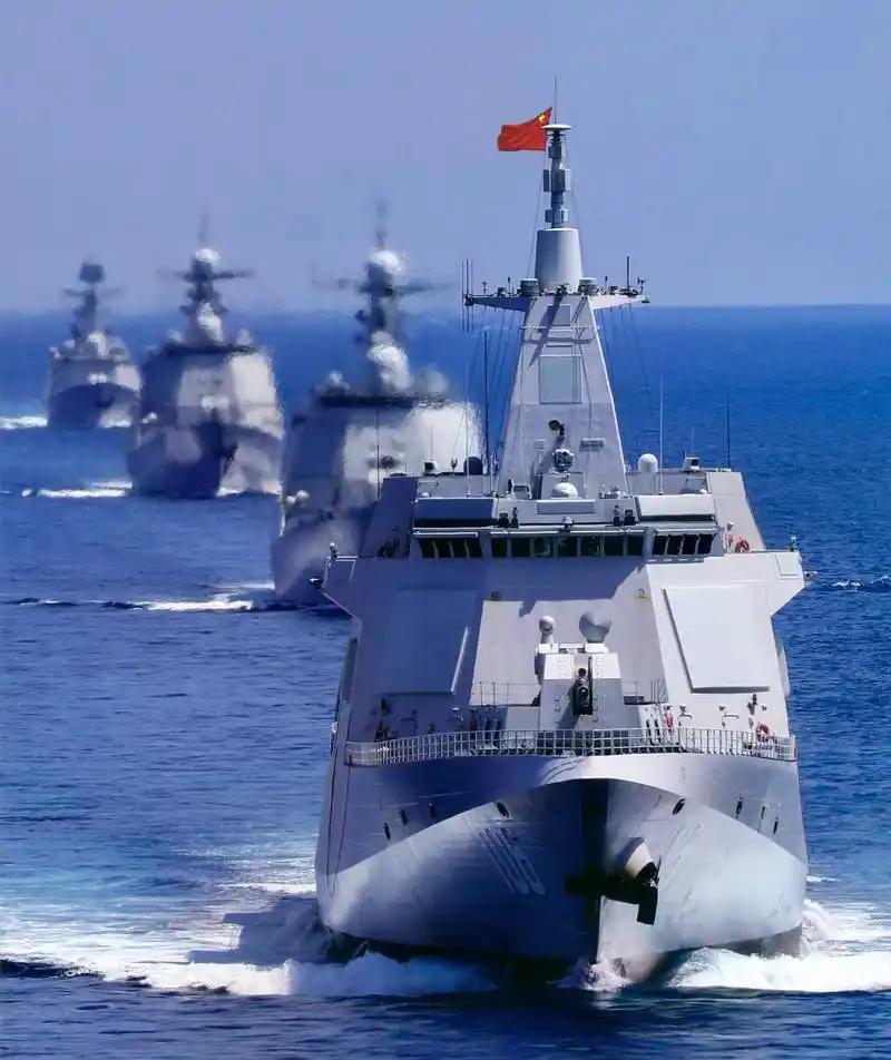 没听错吧，美国居然还敢说准备和中国打仗凭什么？凭他几艘几十年的老古董航母？还