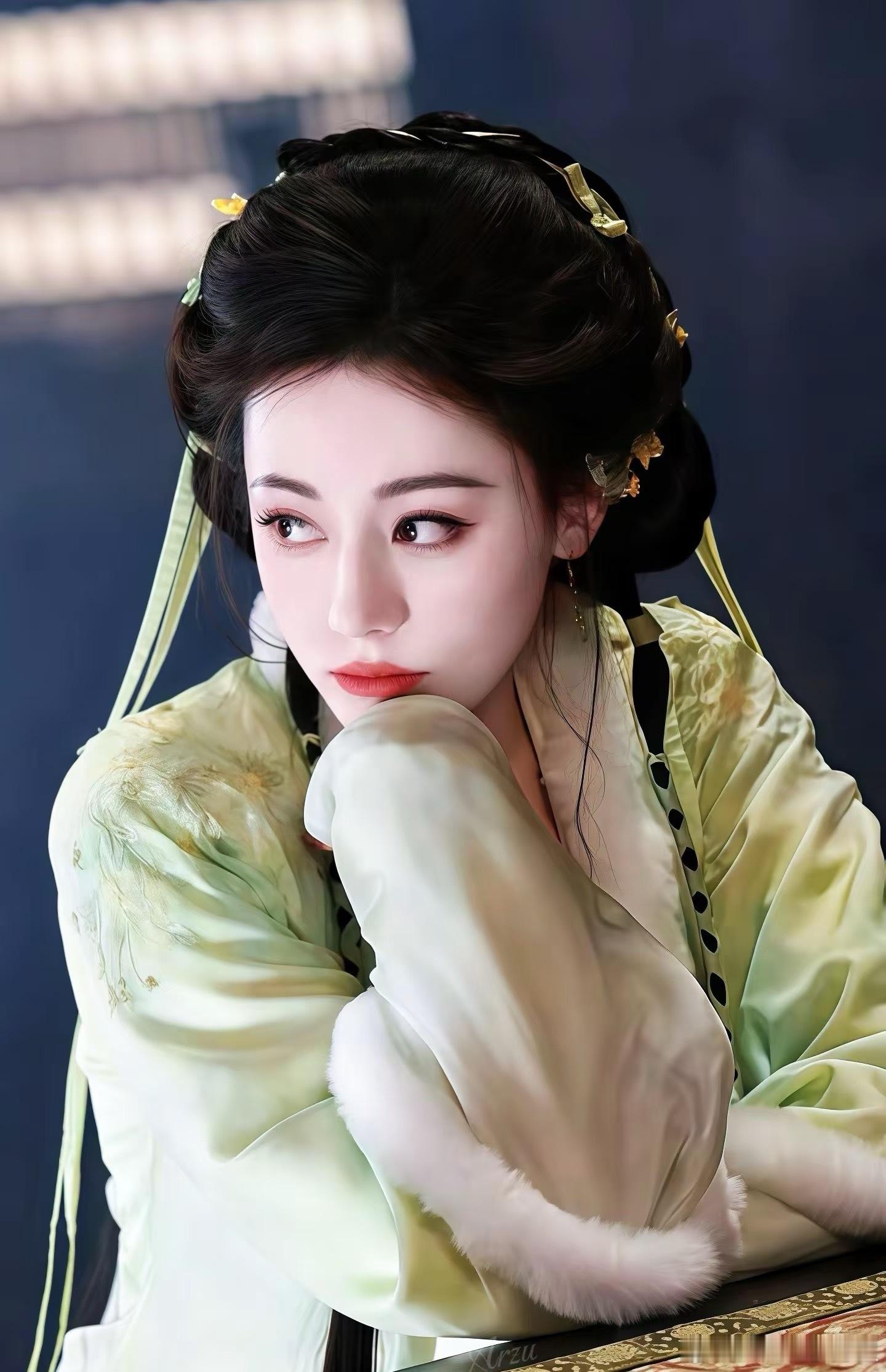 其实很想看看，如果把她交给小四，妆造出来会是什么效果😳​​​
