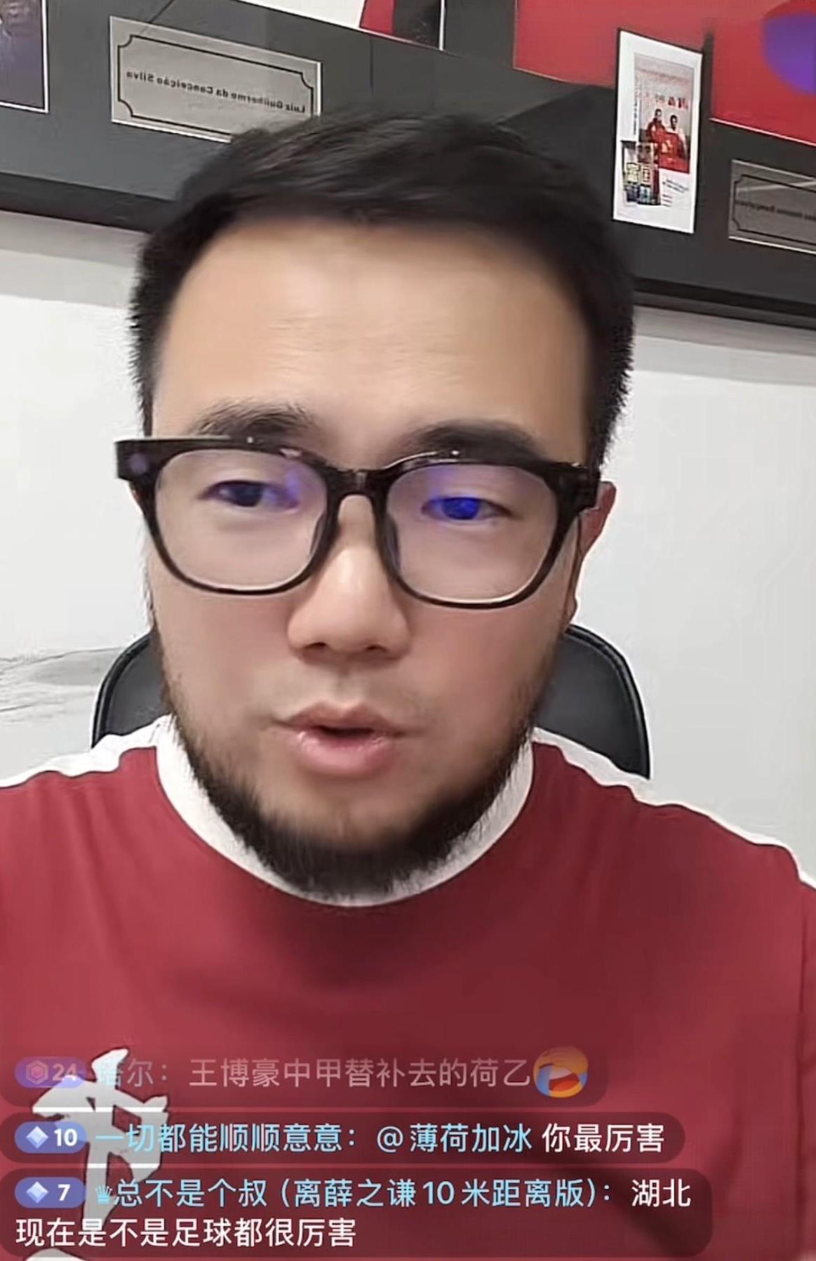 潘伟力表示拜和拉木不适合去欧洲踢球，因为23岁的年纪到欧洲，没有球队会再去培养他