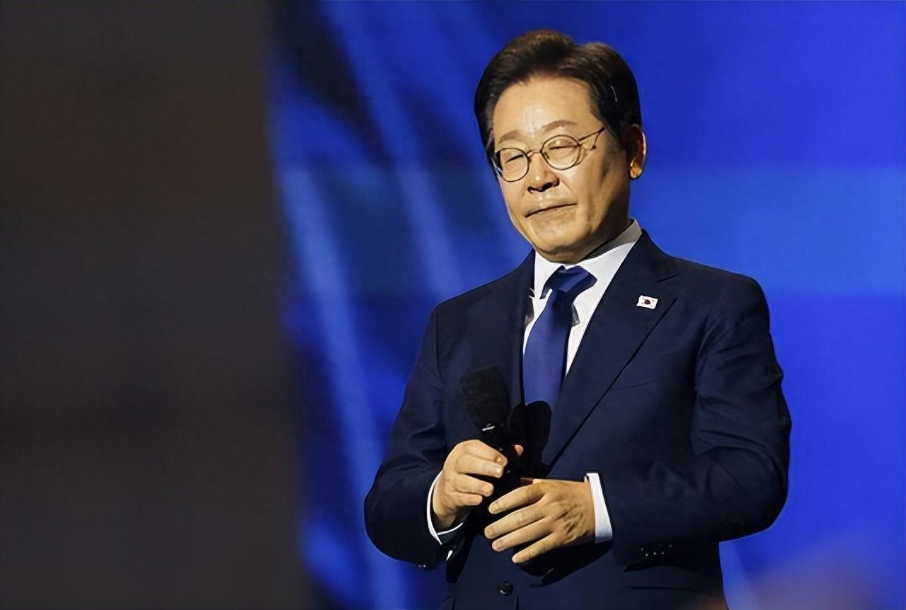 民调暴跌，立法加速，韩国总统李在明的政治剧本可以说是“明牌操作”：当经济拉胯、选