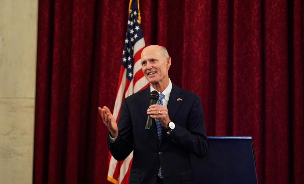 “只要能让中国经济崩塌，就算霍尔木兹海峡彻底封锁、全球油价涨到天上去，对我而言都