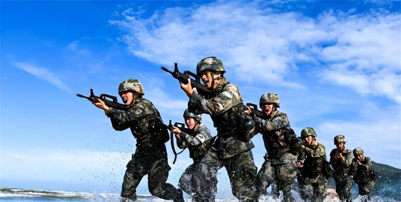 九三阅兵前夕，中国亮出底牌，美军最不愿看到的事正在发生当全球目光聚焦于中国即将