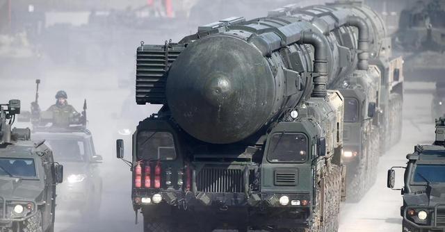 中俄朝三打一，对日本发出警告！俄罗斯卫星通讯社正式发出警告，日本继续发展中程导弹