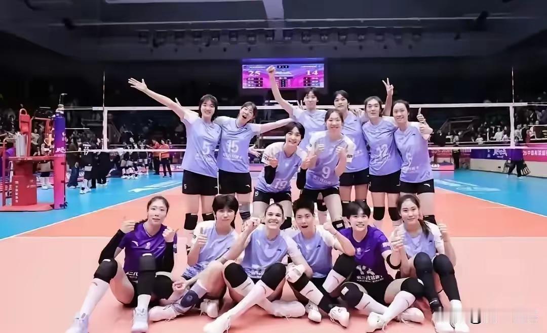 [[大笑]明晚(1月3日)19点，女排联赛第6轮天津VS辽宁，是一场颇具