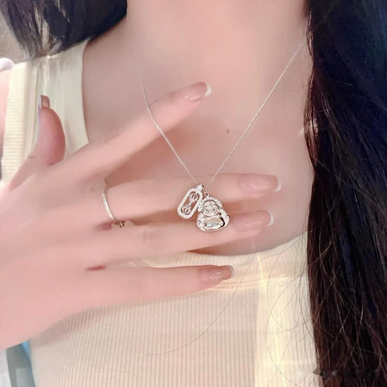 少妇总以为自己是万人迷，她为什么愿意和你发生关系，其一；那是她看上别人家老