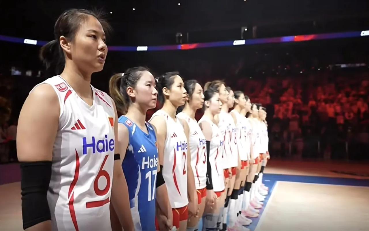 中国女排大比分3：0胜塞尔维亚女排，这是中国女排姑娘给大家的一个惊喜，也拿到