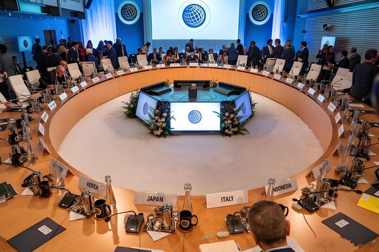 中东战火下全球经济前景堪忧4月13日至18日，国际货币基金组织（IMF）与世界银