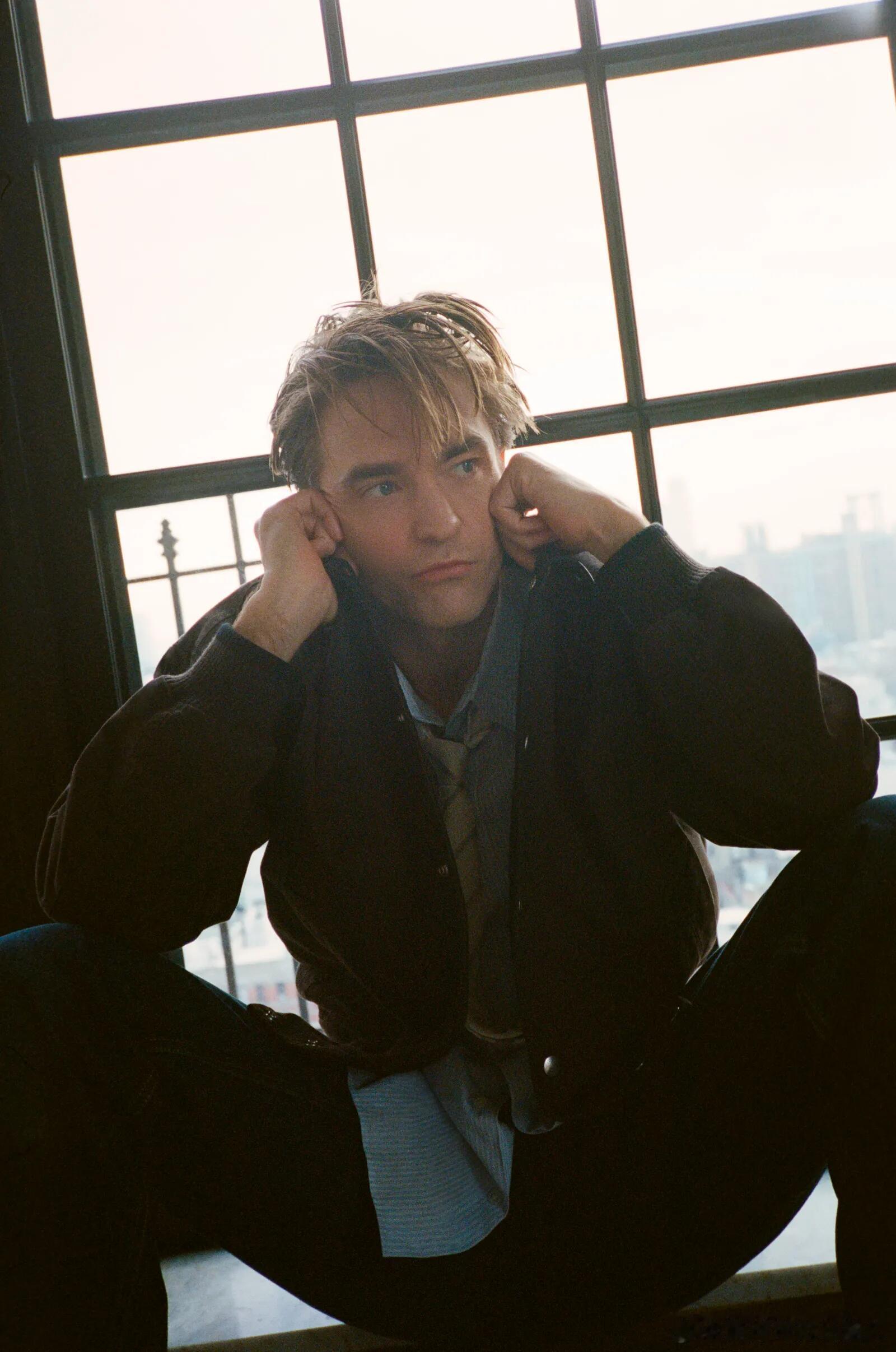 罗伯特·帕丁森为Dior香水拍摄的一组大片，很🉑