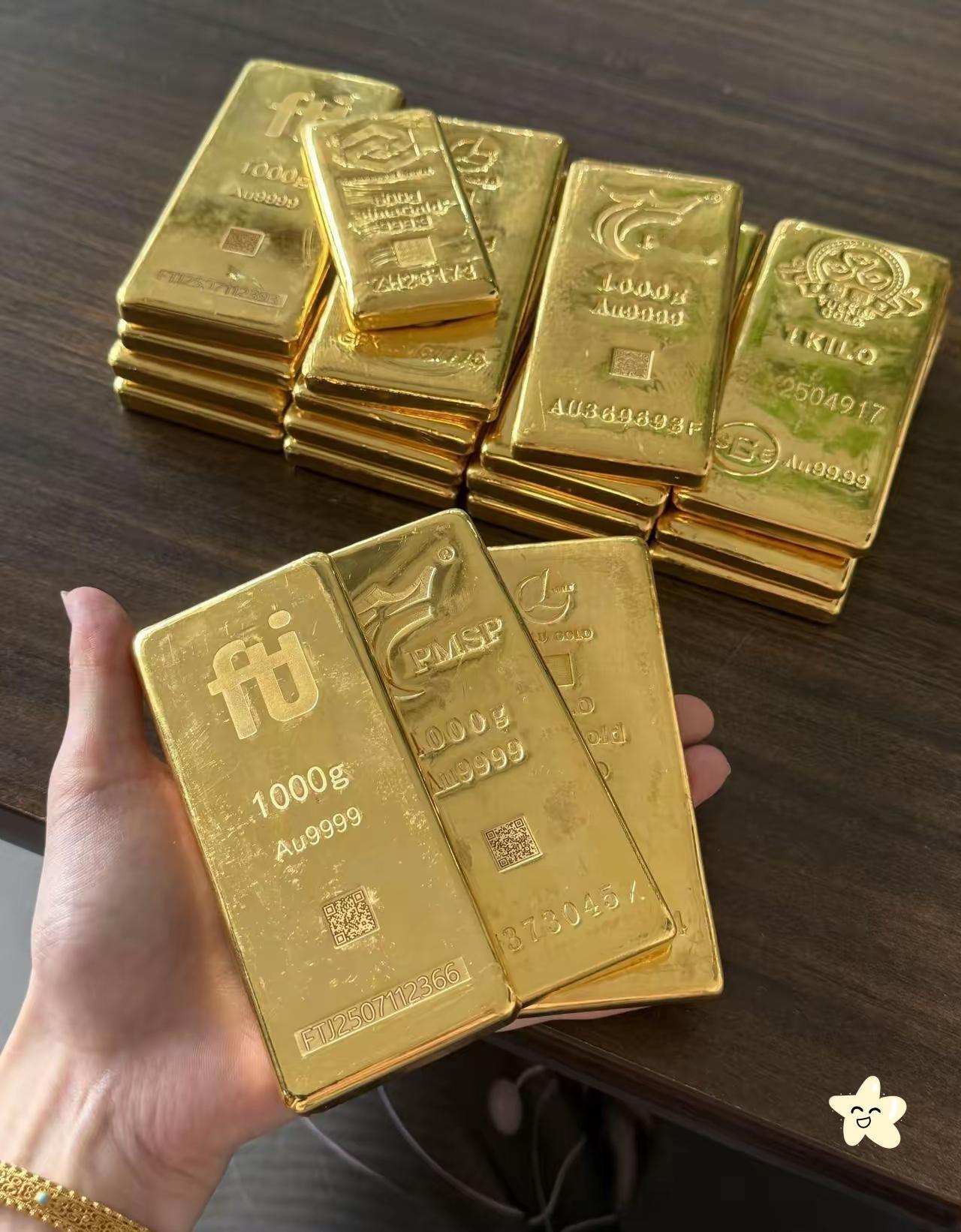 金价预言果然应验！大量持有黄金的朋友，这下估计要睡不着觉了！现在国际金价