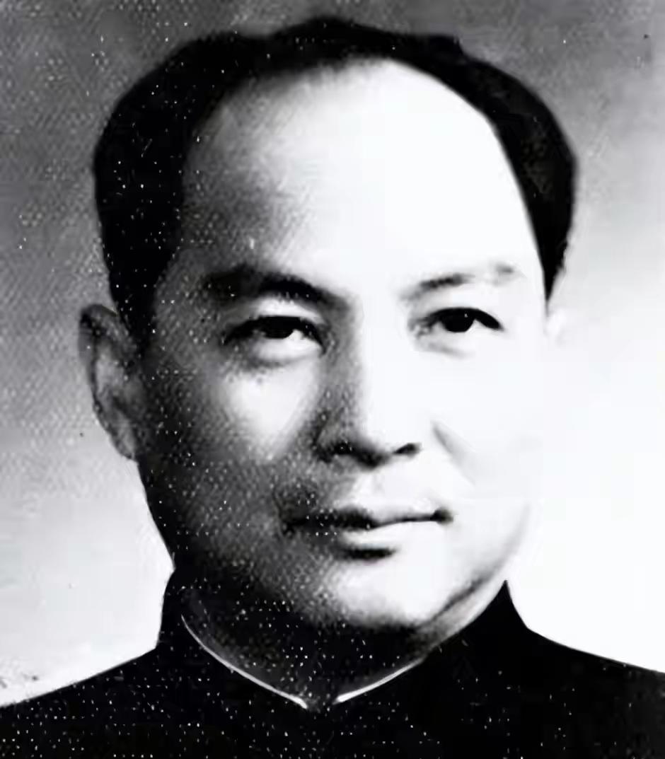 1949年，开国大典前夕，一位即将南下主政一方的市委书记，去中南海辞行。他只顾着