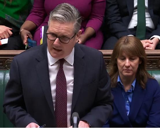 斯塔默：我后悔了 最近英国政坛出了件大事，首相斯塔默公开说“我后悔了”，这