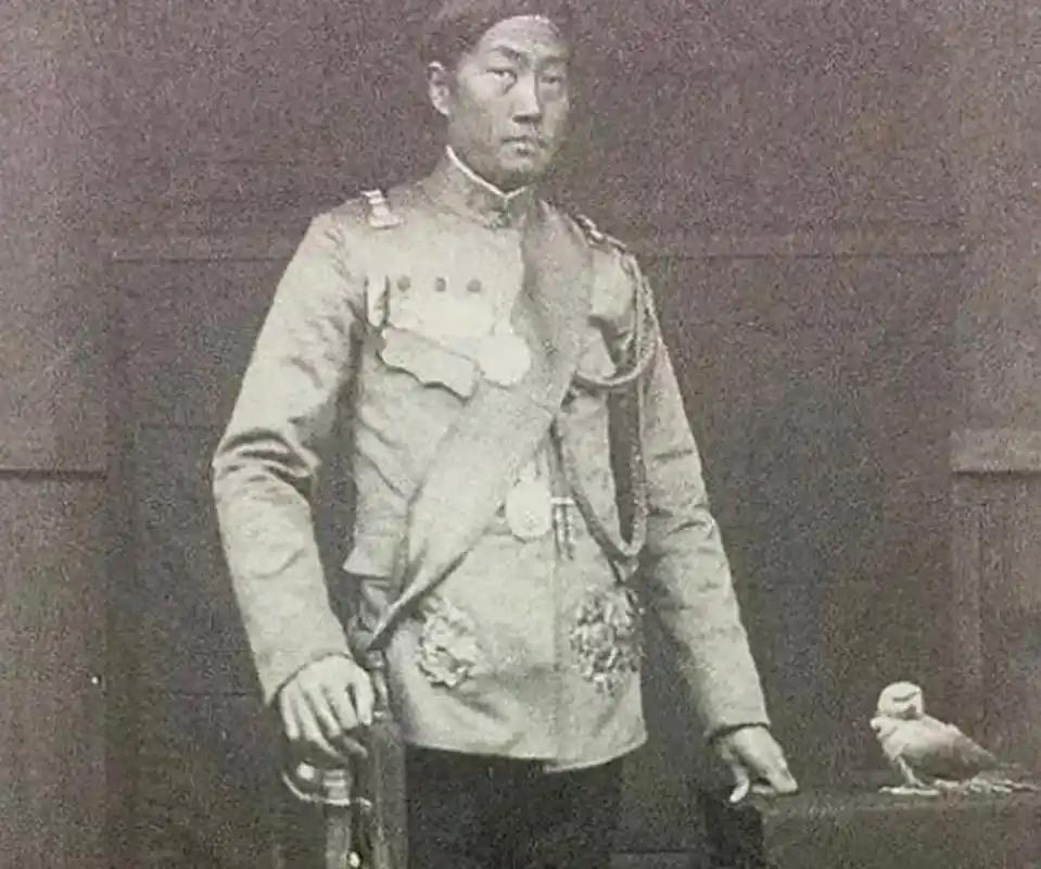 1911年，张得奎刺杀尹昌衡失败，被拿获之后，尹昌衡非但没有杀他，反而赠以路费，