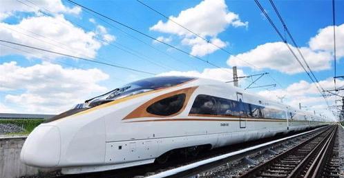 为什么中国铁路只能由国家垄断运营？咱们坐高铁的时候可能都想过，为啥铁路不能像快