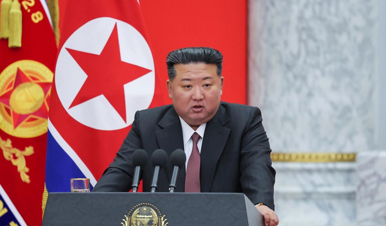 【十年风云变幻，金正恩终于来了，韩国却不敢来了】9月3日，天安门广场将迎来一场