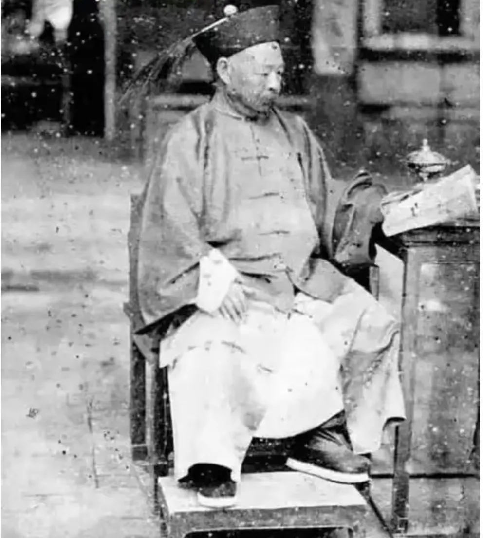1883年，是左宗棠去世前两年。这年，左宗棠的肺病已经比较重了，可他仍在越南再起
