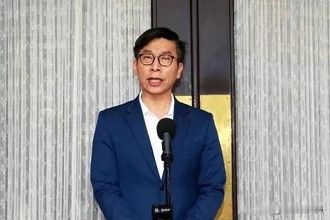 南台湾连日暴雨酿多处淹水，卓荣泰昨天（24日）称，因立院删预算，这几天只能用电话