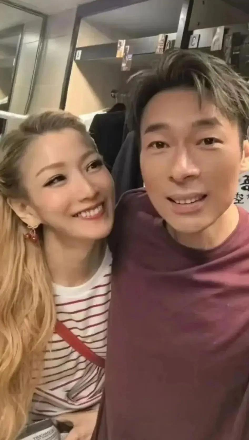郑秀文这么维护许志安，难道是许志安救了她的命吗？还真是…郑秀文在抑郁状态很严