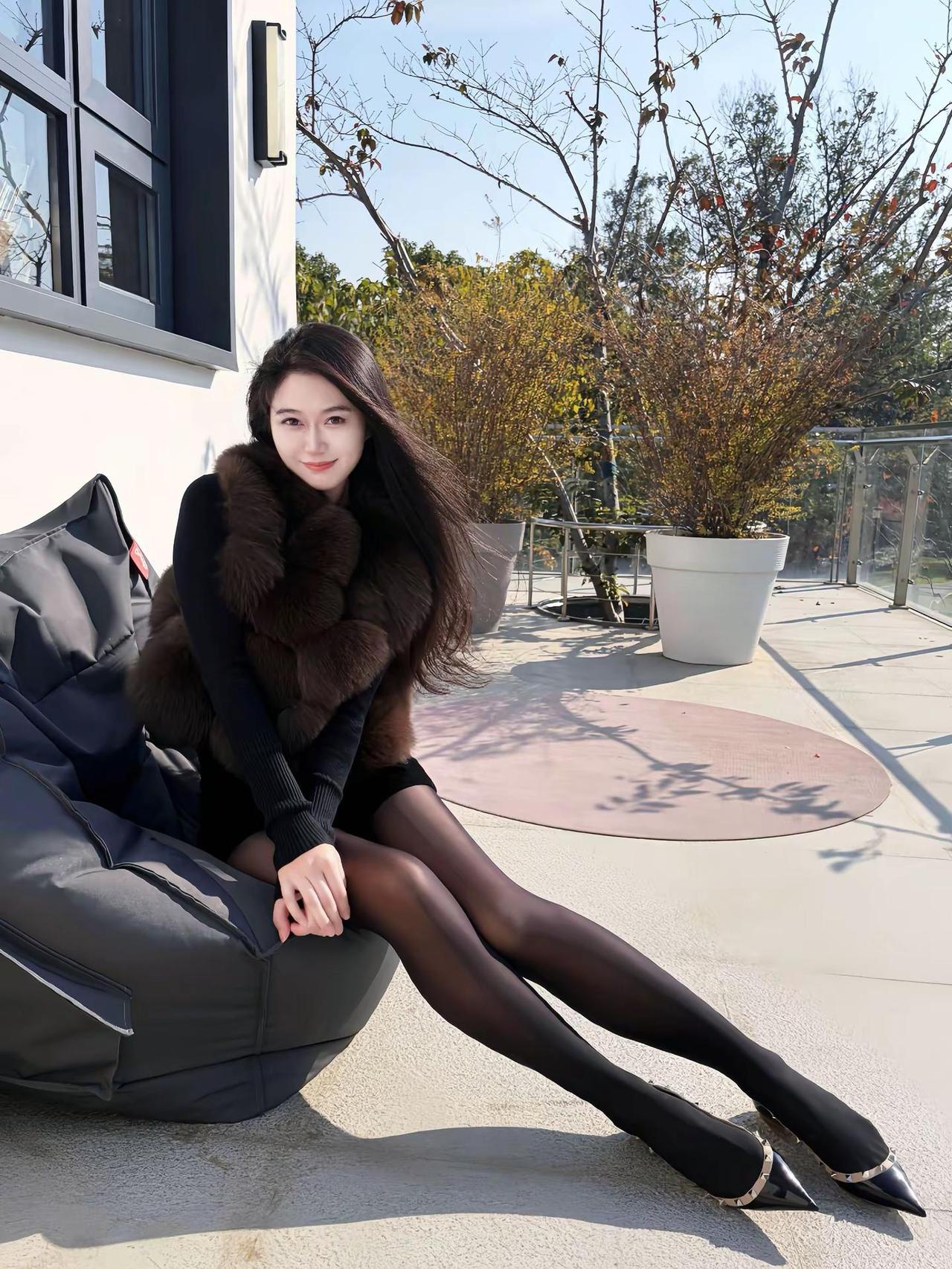 云想衣裳花想容春御姐