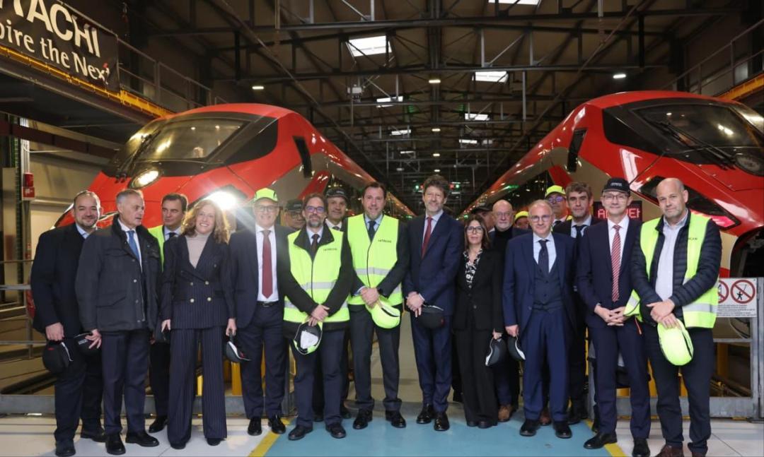 西班牙交通大臣普恩特，先后去了德国西门子铁路工厂、中国国家铁路试验中心，又去了日