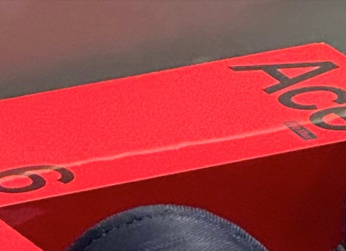 一加Ace6ProMax就这么曝光了，网友在机场拍到的，就是之前官宣会