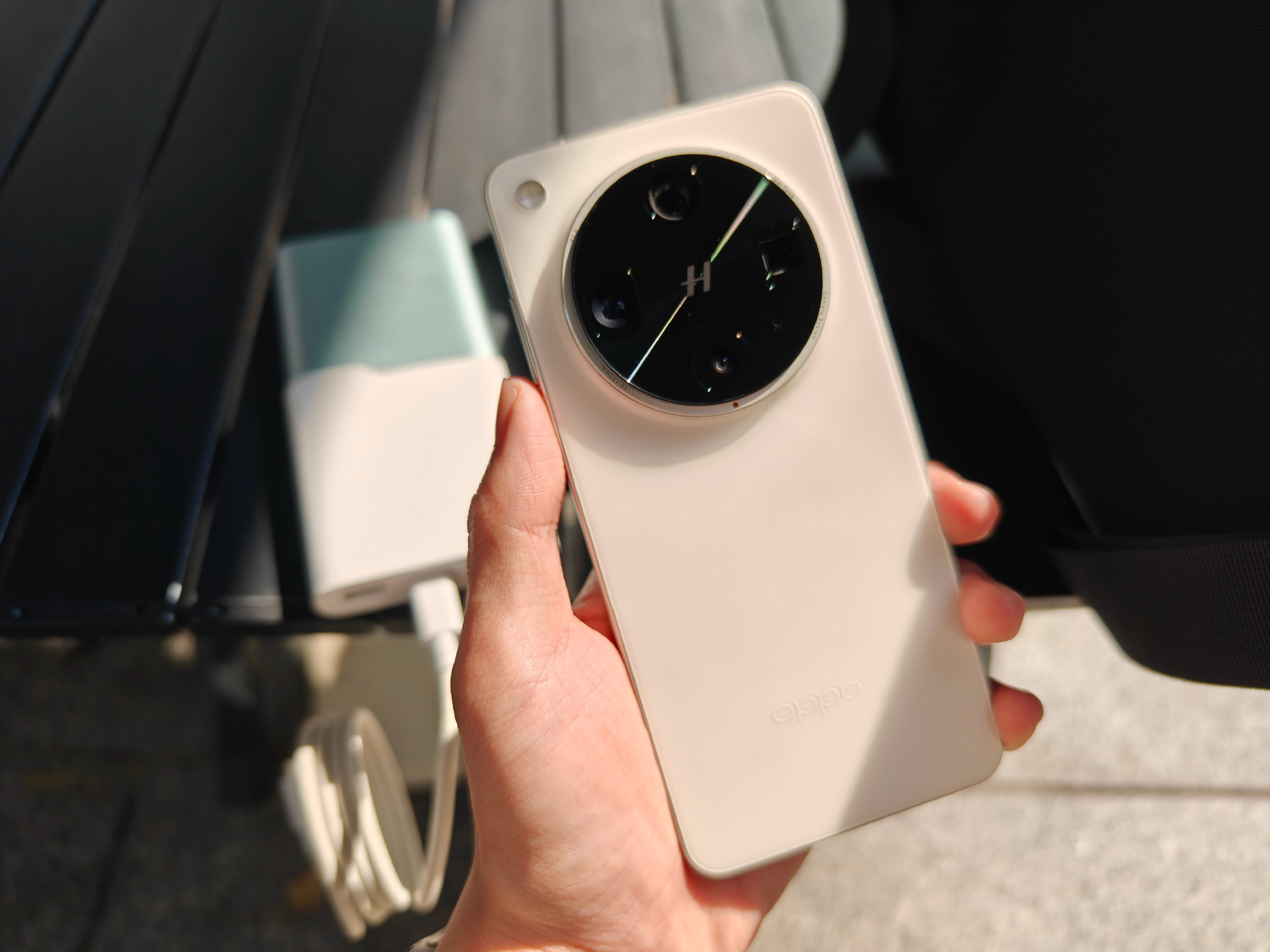 今年我用得最久的手机是OPPOFindX8Ultra