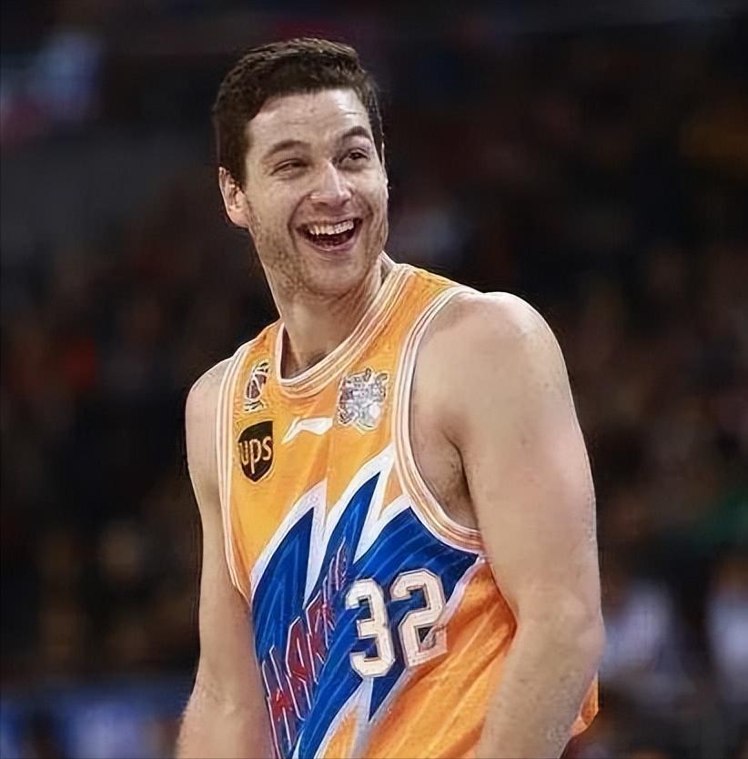 终于知道前上海队外援“寂寞大神”弗雷戴特，为什么能在CBA保持那么多年的好状态了