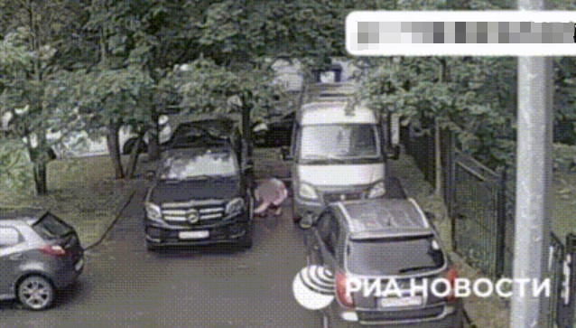 俄罗斯媒体俄新设发布视频表示，在俄罗斯圣彼得堡，一名乌克兰籍女特工在试图安放炸