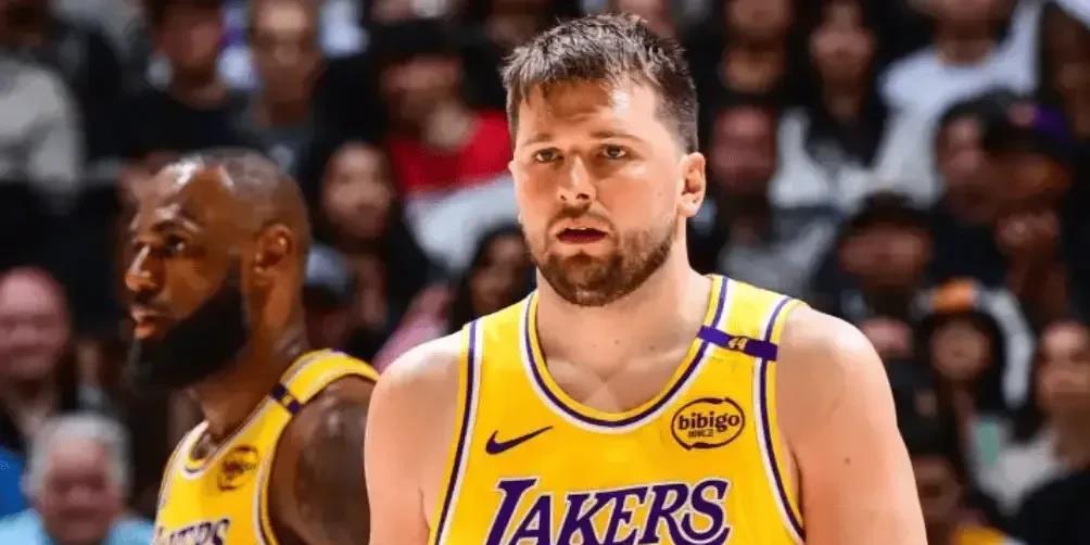 Windhorst：湖人在积极商讨交易，他们想得到一名侧翼球员据记者Brian
