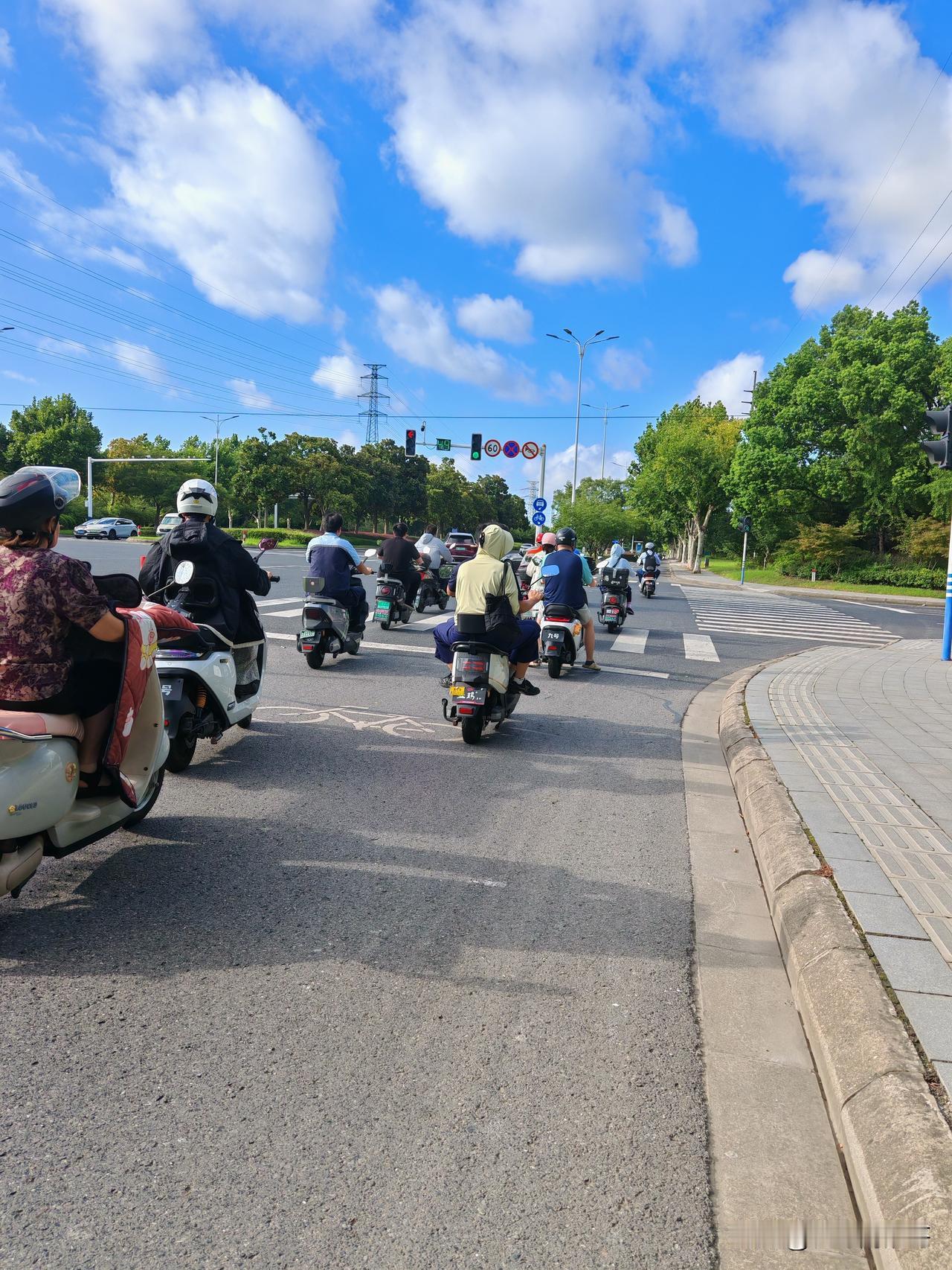 星宇股份辞退107名应届大学生这事在网上发酵的越来越大，之后各方相关部门都做出了