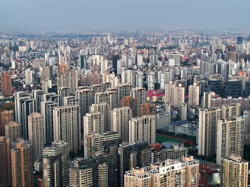 楼市小阳春确定性的结束了。北京、上海这两个在楼市小阳春里面领头的城市二手房成交