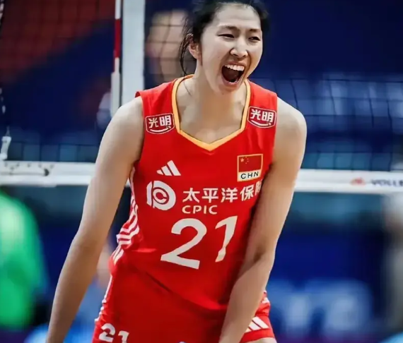 赢一扬球，就吹的神乎其神，什么“全员神威”、“后生可畏”，“不输老女排”，等等；