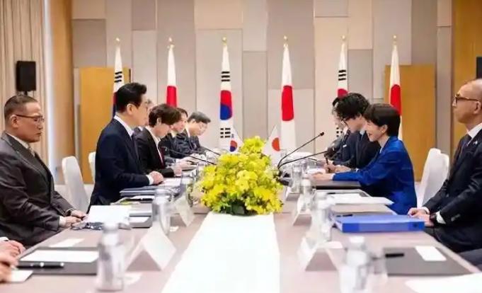 5月8日，韩日“2+2”对话刚结束，韩国就干脆利落地拒绝了日本想签的《相互军需支