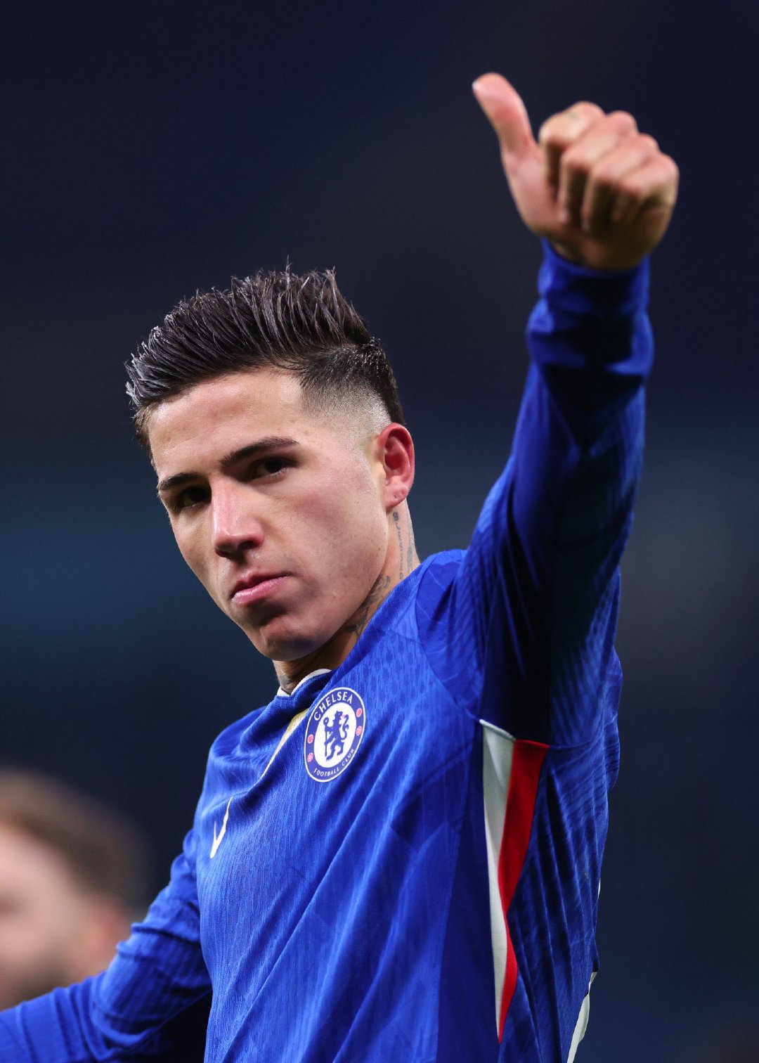 EduardoInda：恩佐已向皇马毛遂自荐，他厌倦了切尔西和伦敦。他的梦想是