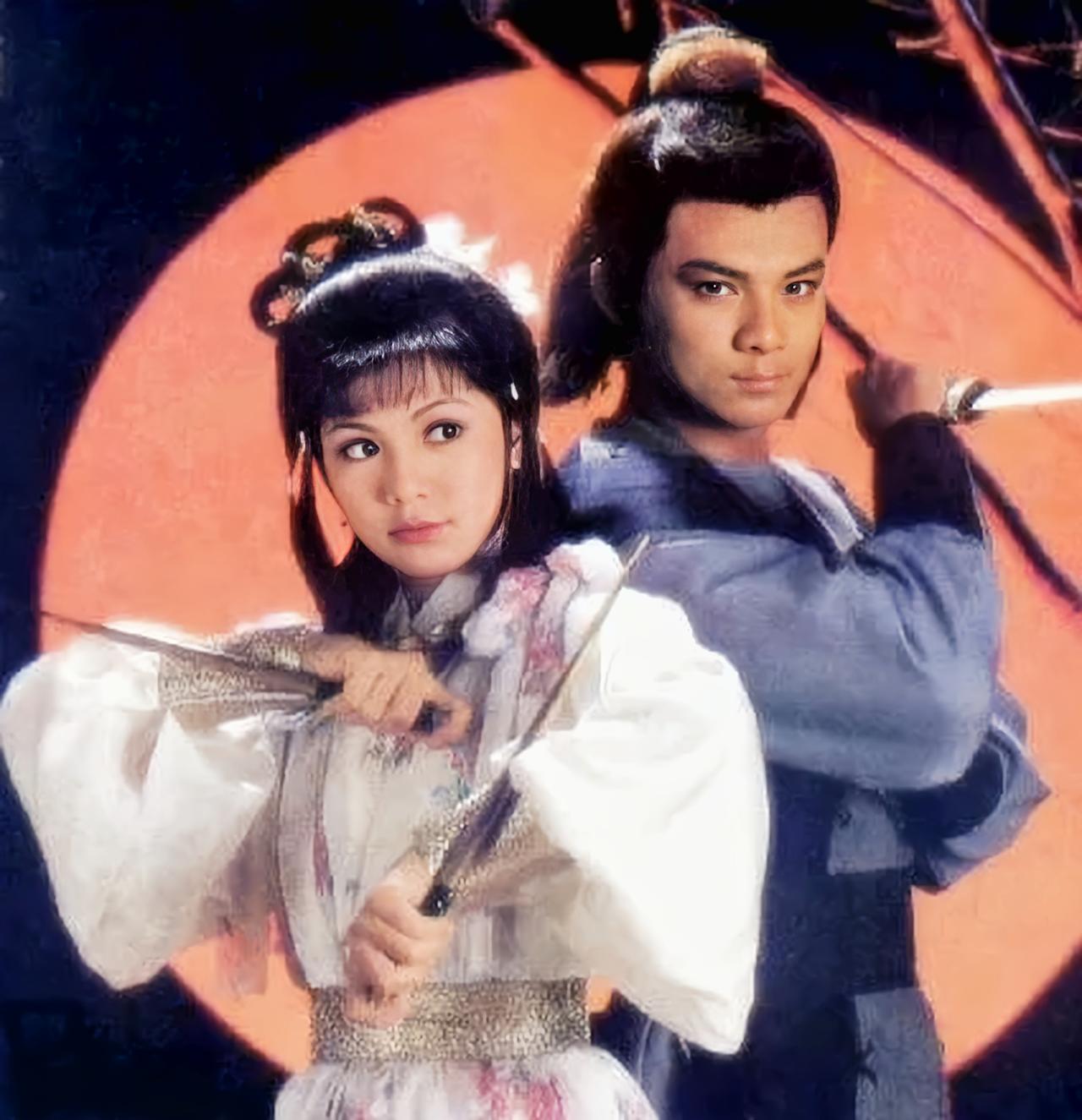 看武侠时,我们应该跟谁共情?我想，与金庸共情的人是最多的。金庸写的是传统