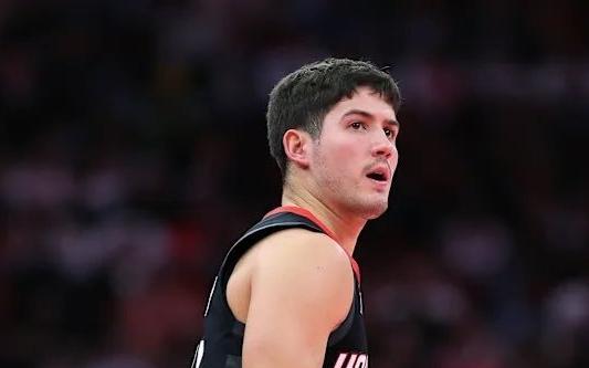 2024届新秀赛季初评级，彻底反转！状元疑似水掉，探花已成真香！里萨谢，你的